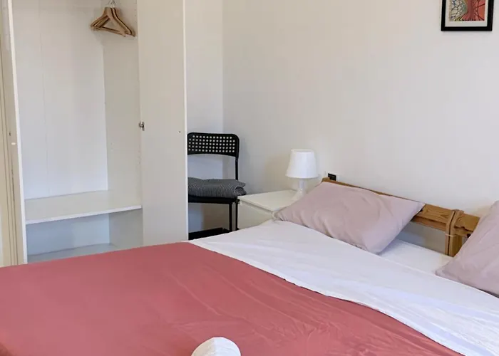 Vanchiglia30guestroom Rum i privatbostad