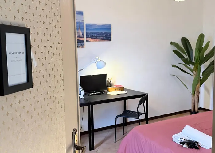 Vanchiglia30guestroom Rum i privatbostad